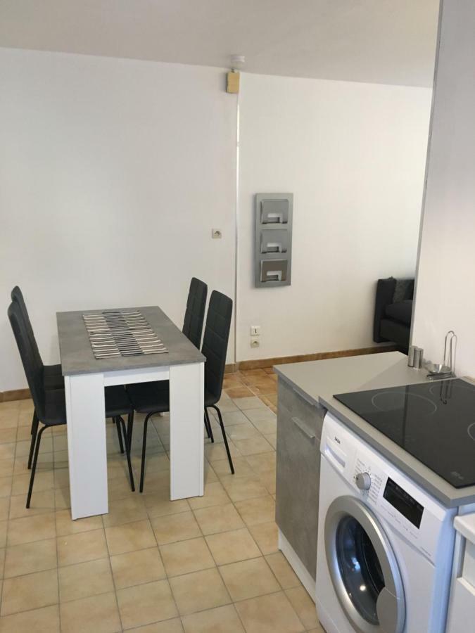 Charmant T2 Rdc Dans Residence Avec Parc Arbore Saint-Pierre-le-Moûtier Kültér fotó