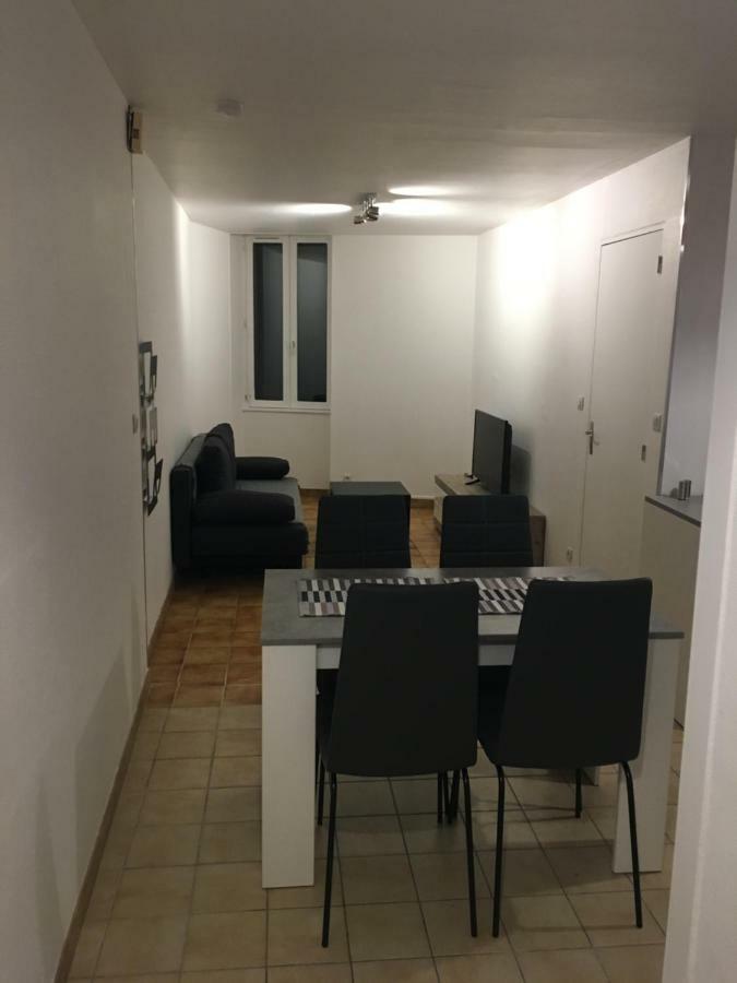 Charmant T2 Rdc Dans Residence Avec Parc Arbore Saint-Pierre-le-Moûtier Kültér fotó