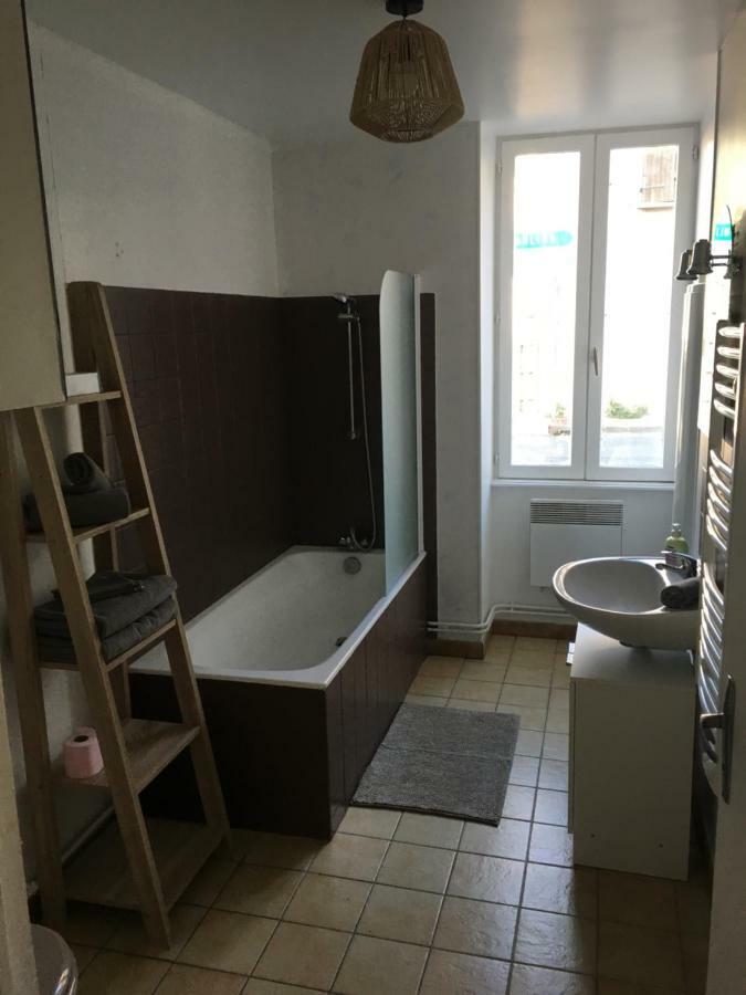 Charmant T2 Rdc Dans Residence Avec Parc Arbore Saint-Pierre-le-Moûtier Kültér fotó