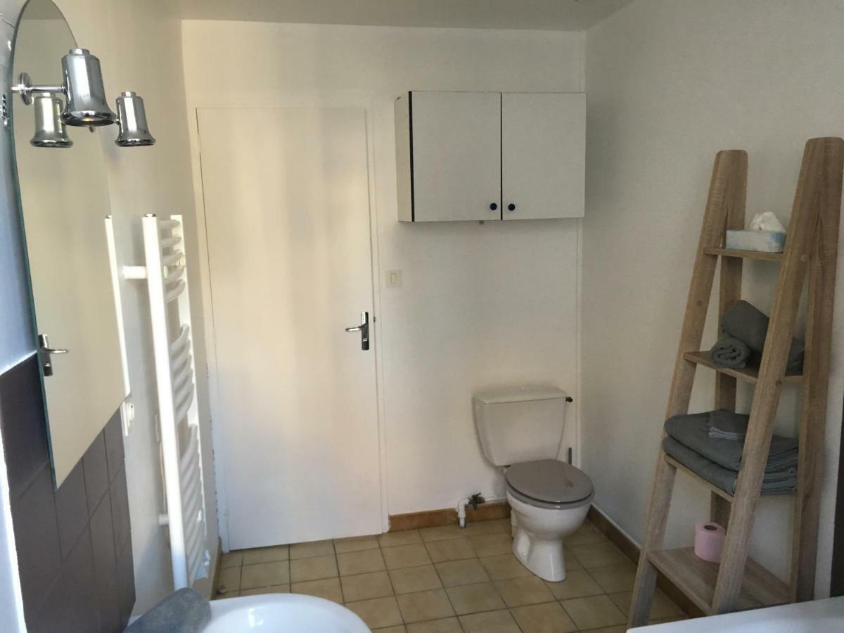 Charmant T2 Rdc Dans Residence Avec Parc Arbore Saint-Pierre-le-Moûtier Kültér fotó